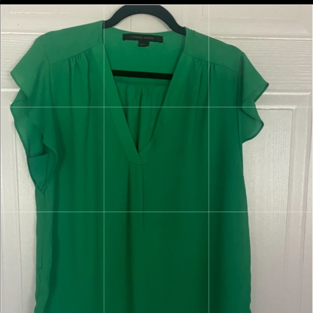 Green lightweight top